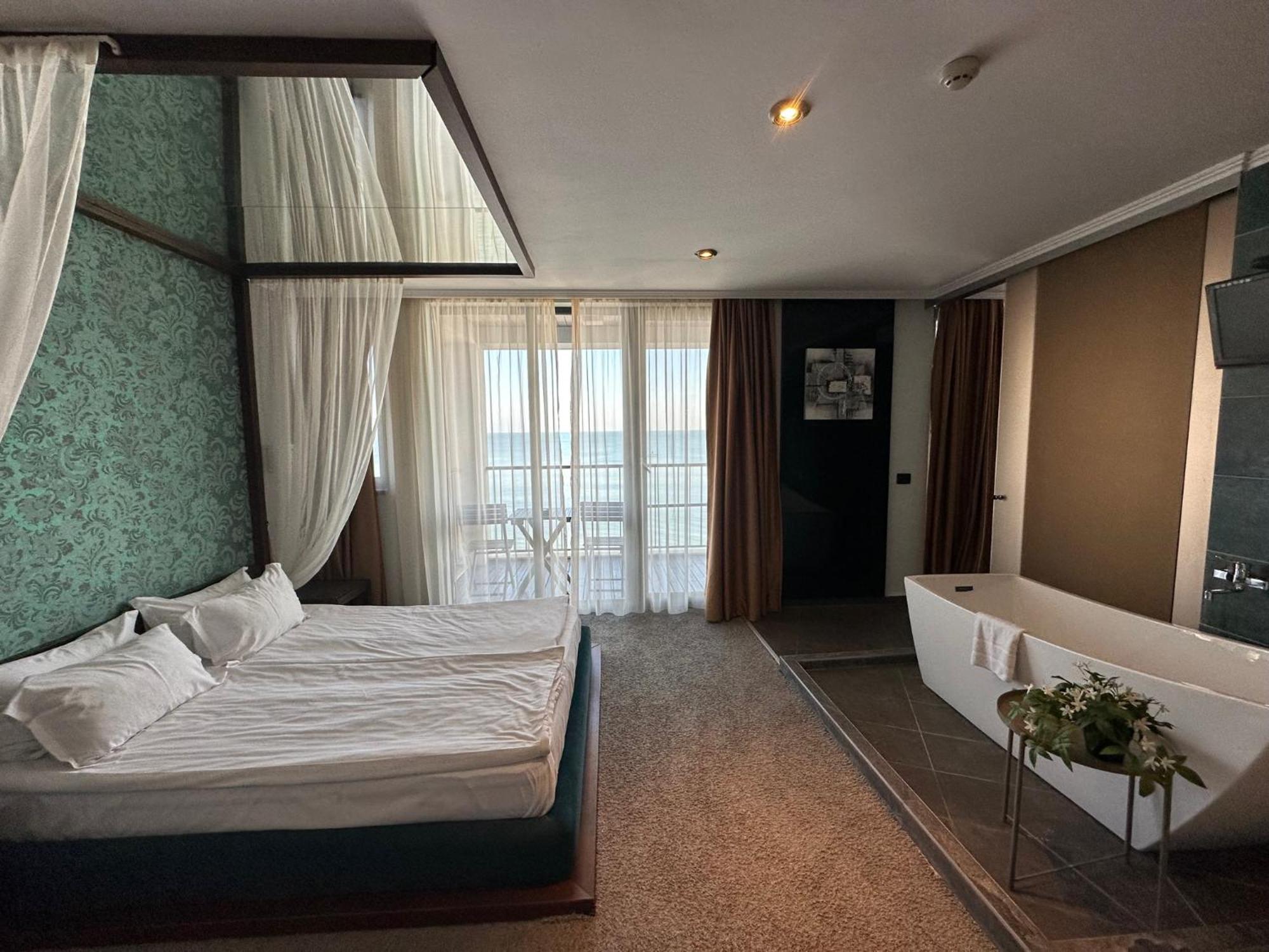 Regina Maria Spa Design Hotel Baltsjik Eksteriør bilde