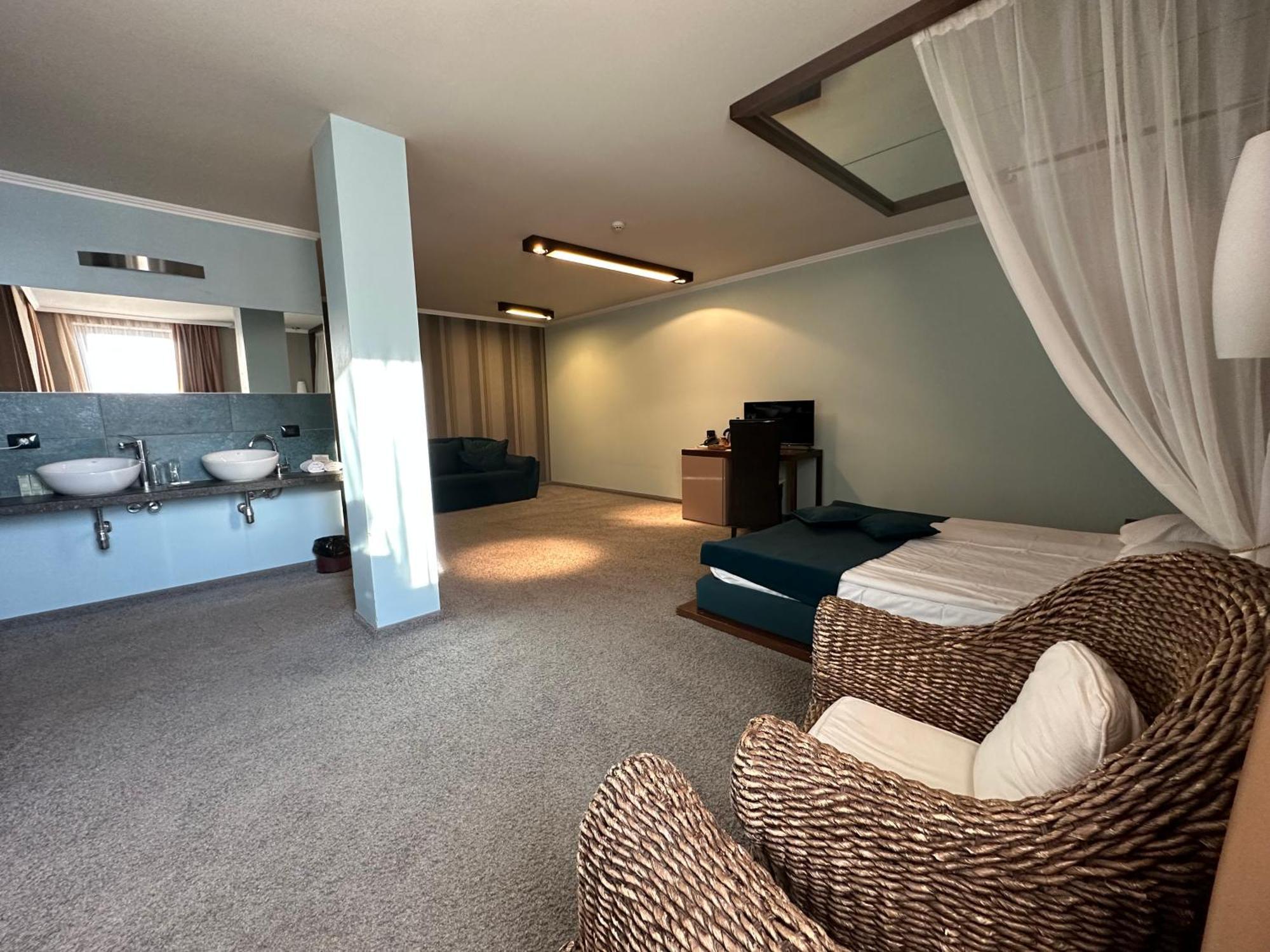 Regina Maria Spa Design Hotel Baltsjik Eksteriør bilde